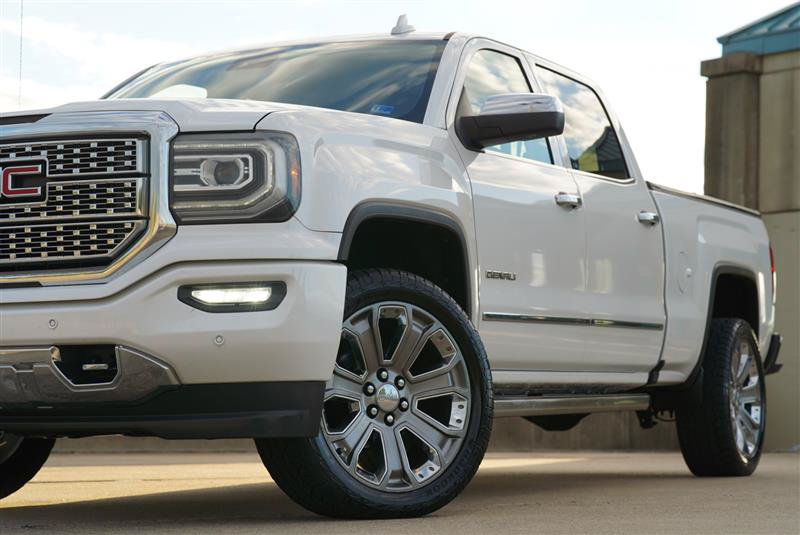 Used 2016 GMC Sierra 1500 Denali w/ Denali Ultimate Package AWD/4WD image 11