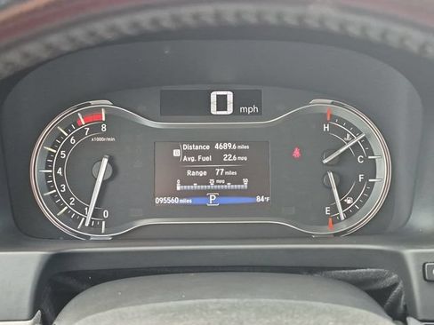 Used 2018 Honda Pilot Touring image 8