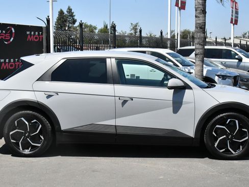 Used 2024 Hyundai Ioniq 5 SE RWD image 9
