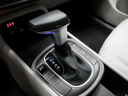 Certified 2025 Hyundai Kona SEL FWD image 31