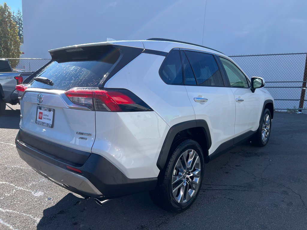 Used 2025 Toyota RAV4 Limited w/ Advanced Technology Package AWD/4WD image 4