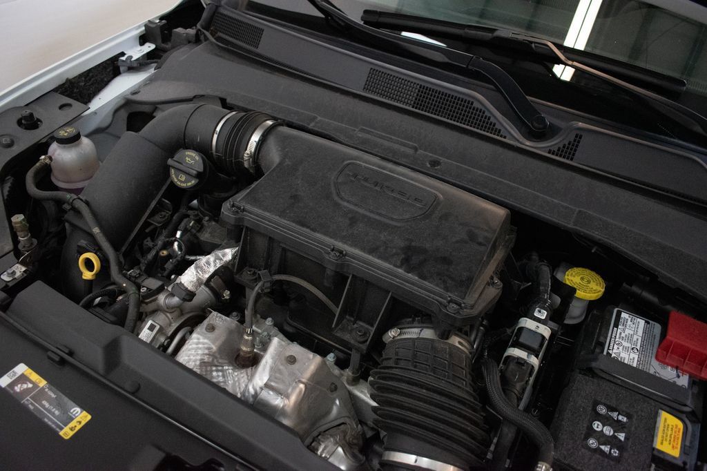 Used 2025 Jeep Compass Sport AWD/4WD image 10
