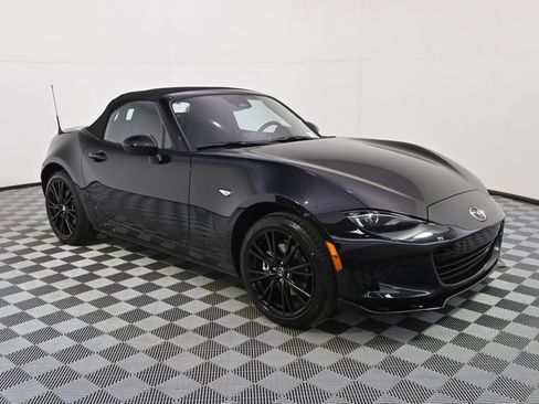 New 2026 MAZDA MX-5 Miata Club w/ Weather Package RWD image 8