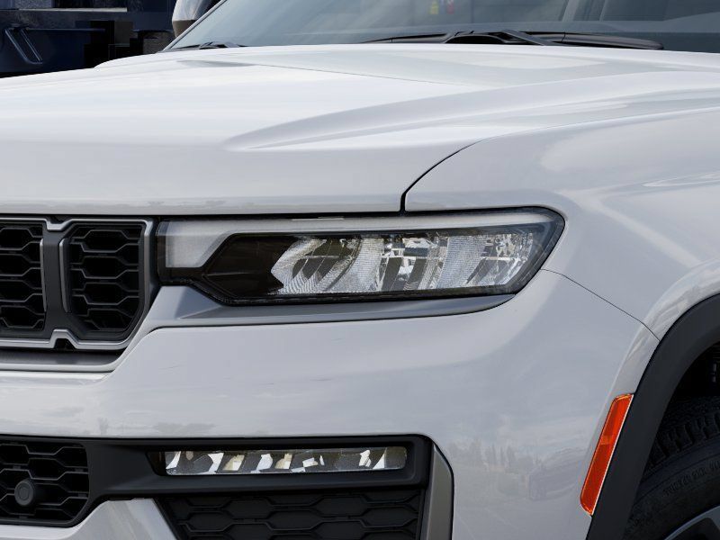 New 2026 Jeep Grand Cherokee L Limited AWD/4WD image 10