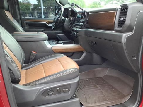Used 2024 Chevrolet Silverado 2500 High Country w/ Technology Package AWD/4WD image 21