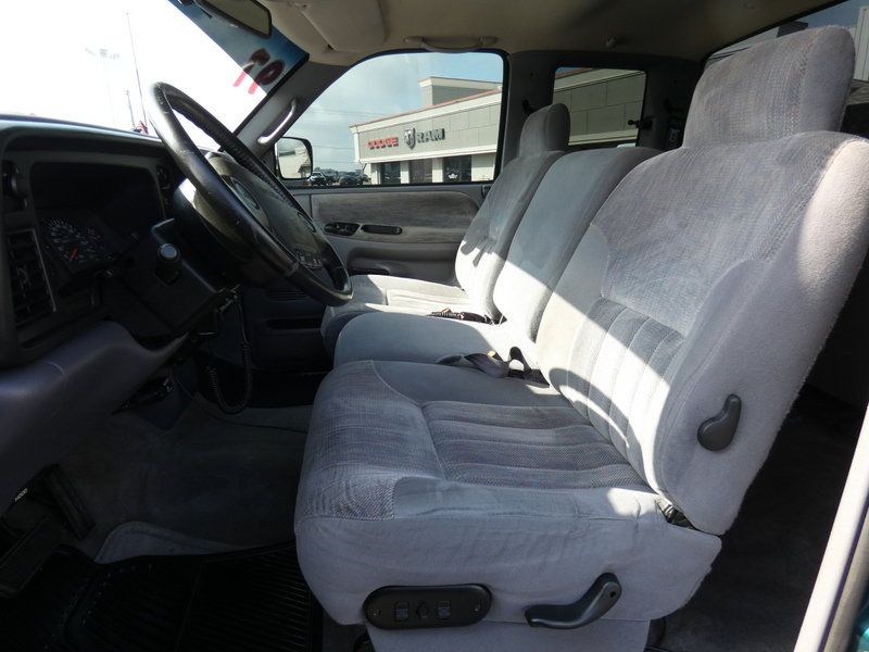 Used 1997 Dodge Ram 2500 Truck 2WD Club Cab image 11