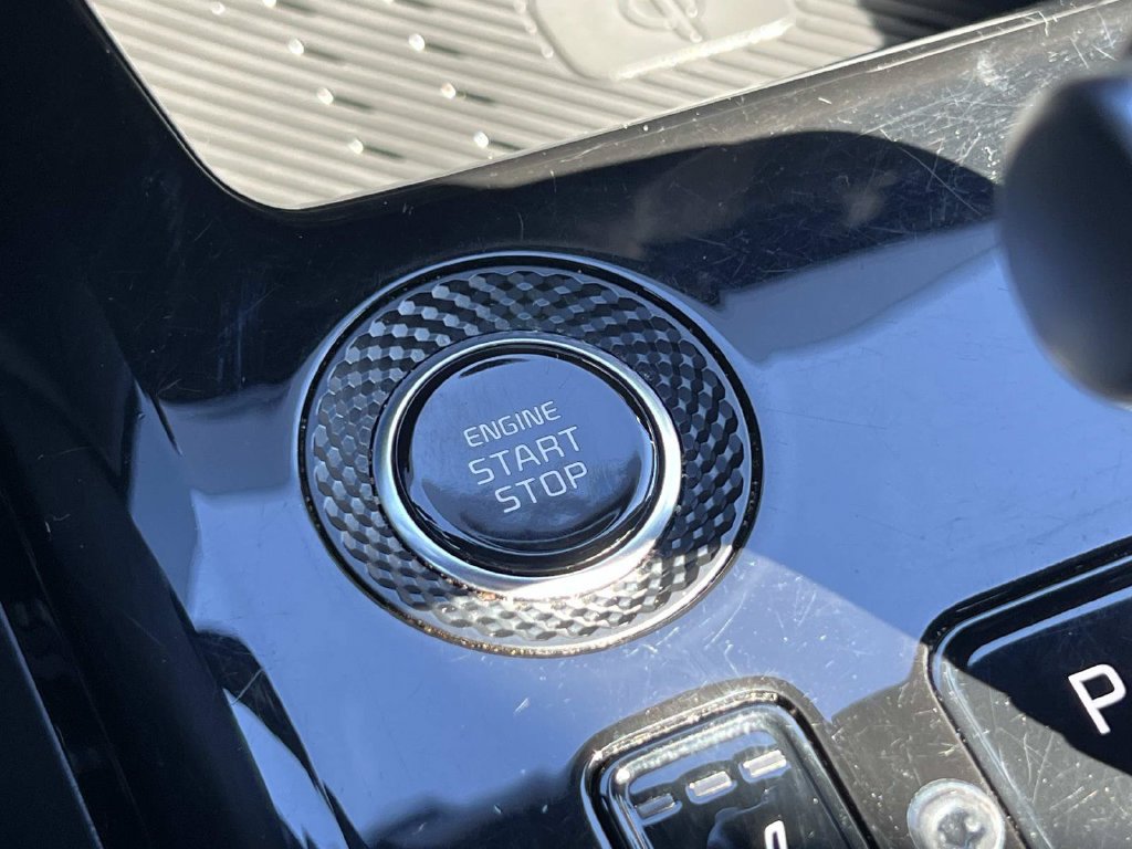 Used 2023 Kia Niro EX FWD image 32