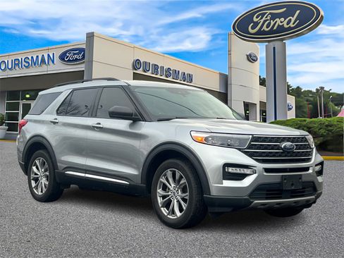 Used 2022 Ford Explorer XLT w/ Equipment Group 202A image 1