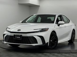 Used 2026 Toyota Camry SE video 2