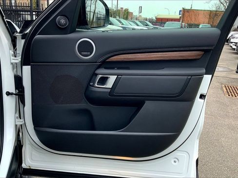 Certified 2025 Land Rover Discovery Dynamic SE AWD/4WD image 22