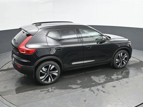 New 2026 Volvo XC40 B5 Plus w/ Protection Package Premier image 31