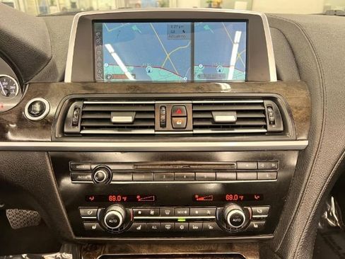 Used 2012 BMW 650i xDrive Convertible image 25