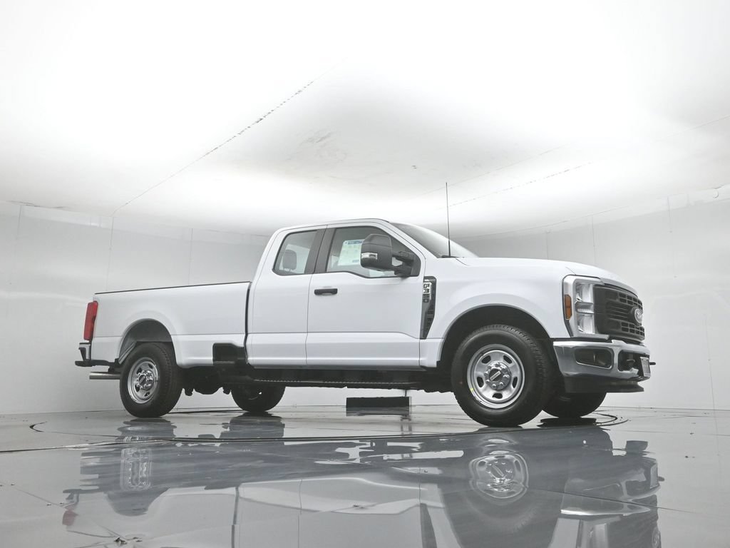 New 2026 Ford F350 XL w/ XL Chrome Package RWD image 3