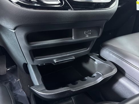 New 2026 Chrysler Pacifica Select image 35