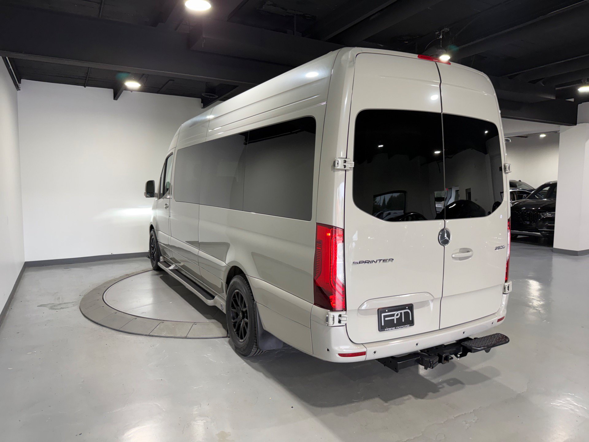 Used 2024 Mercedes-Benz Sprinter 2500 image 13