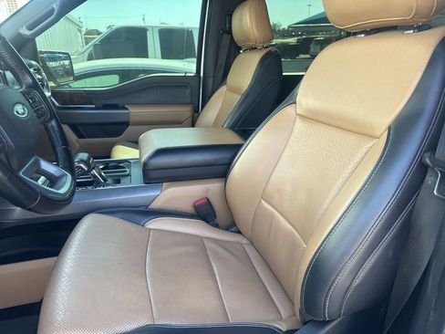 Used 2021 Ford F150 Lariat w/ Trailer Tow Package image 11