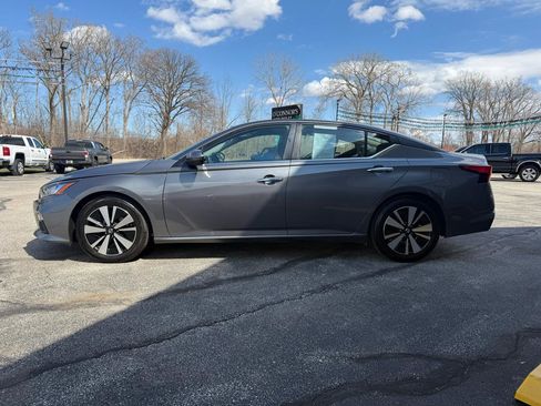 Used 2022 Nissan Altima 2.5 SV image 6