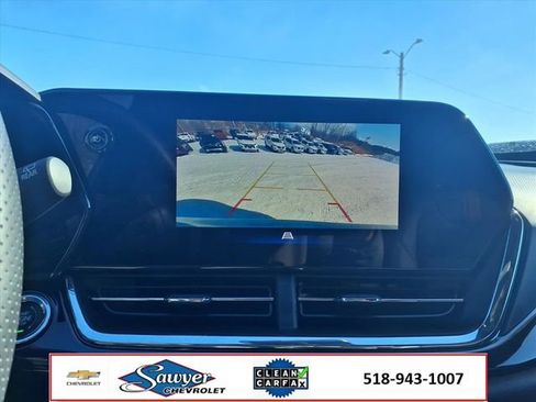 Used 2025 Chevrolet Trax RS w/ Sunroof Package image 21