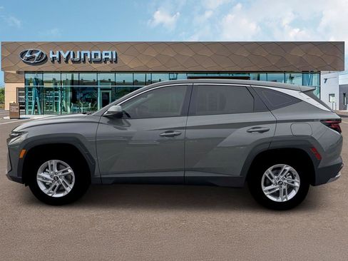 New 2026 Hyundai Tucson SE image 3