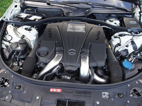 Used 2013 Mercedes-Benz CL 550 4MATIC image 23