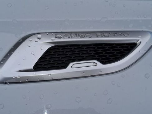 Used 2018 Land Rover Range Rover Evoque Autobiography image 10