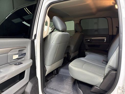 Used 2020 RAM 1500 Classic SLT image 29