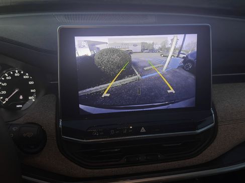 Used 2022 Jeep Compass Latitude w/ Sun and Sound Group image 21