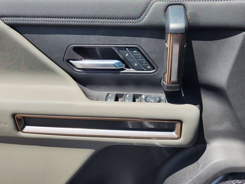 New 2025 GMC Hummer EV 2X AWD/4WD image 25