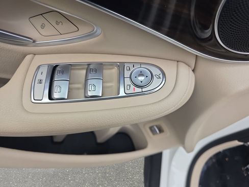 Certified 2022 Mercedes-Benz GLC 300 4MATIC image 27