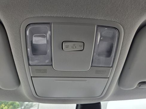 Used 2025 Kia Soul LX w/ LX Technology Package FWD image 40