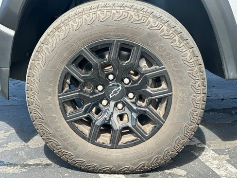Used 2023 Chevrolet Colorado Trail Boss w/ LPO, Skid Plate Package AWD/4WD image 43