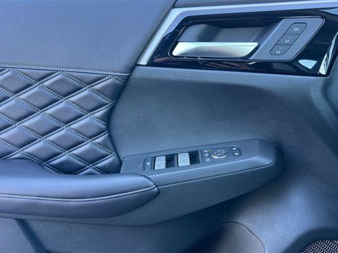 New 2025 Mitsubishi Outlander SEL image 12