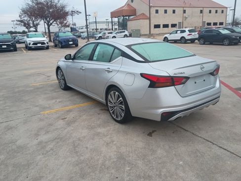 Used 2023 Nissan Altima 2.5 SL image 13