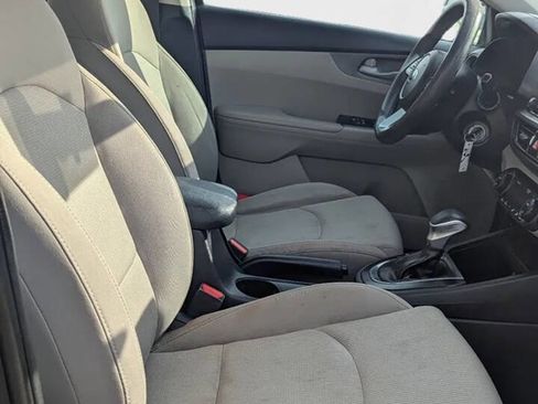 Used 2019 Kia Forte LXS image 11