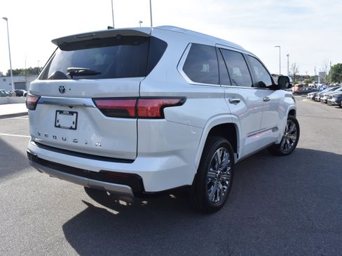 Used 2024 Toyota Sequoia Capstone image 9