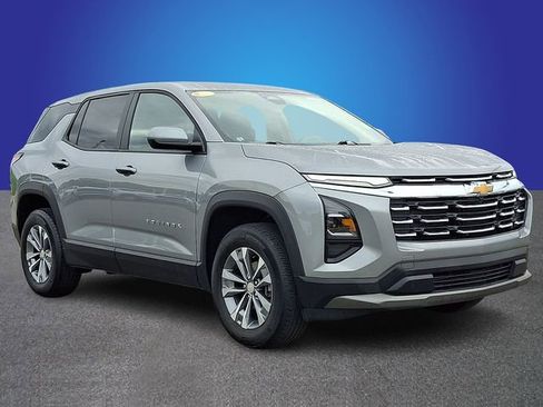 Used 2025 Chevrolet Equinox LT AWD/4WD image 3
