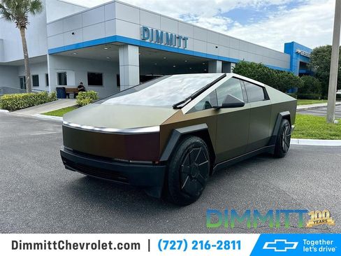Used 2024 Tesla Cybertruck AWD Crew Cab image 1