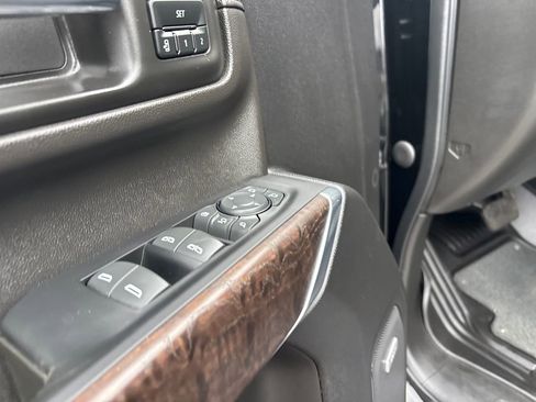 Used 2022 GMC Sierra 2500 Denali w/ Denali Black Diamond Edition image 24