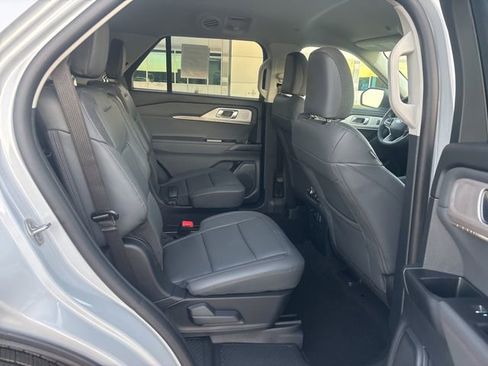 New 2026 Ford Explorer Active w/ Active Comfort Package AWD/4WD image 13