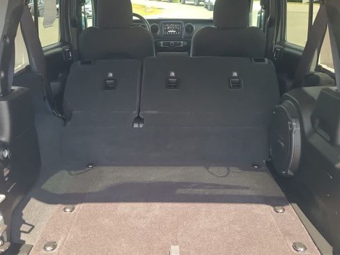 Used 2023 Jeep Wrangler Unlimited w/ Cold Weather Group AWD/4WD image 26