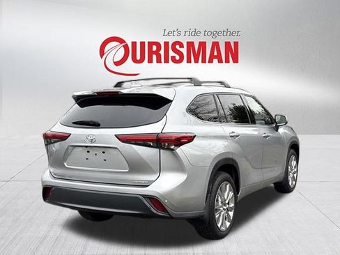 Used 2023 Toyota Highlander Limited image 2