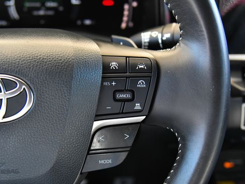 Used 2025 Toyota Camry SE w/ Convenience Package FWD image 33