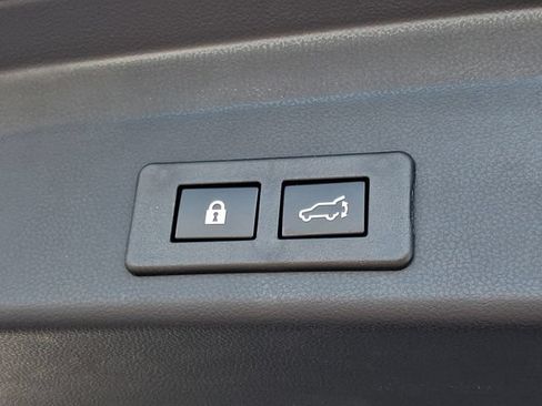 Certified 2025 Subaru Ascent Limited AWD/4WD image 31