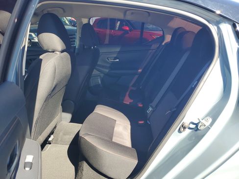 Certified 2025 Nissan Sentra SR image 13