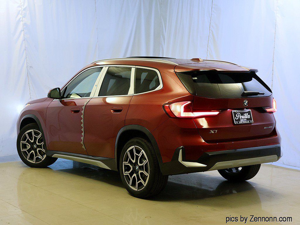 New 2027 BMW X1 xDrive28i AWD/4WD image 8