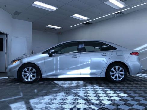 Certified 2025 Toyota Corolla LE image 11