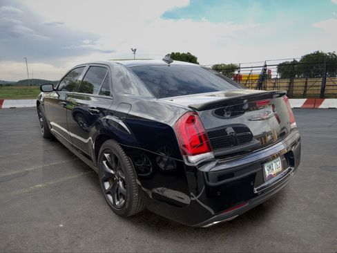 Used 2021 Chrysler 300 S RWD image 4