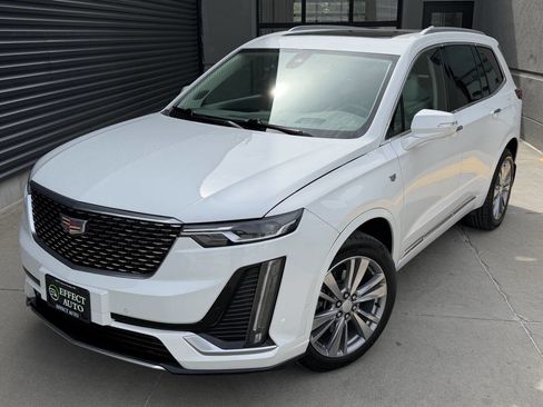 Used 2024 Cadillac XT6 Premium Luxury w/ Technology Package AWD/4WD image 2