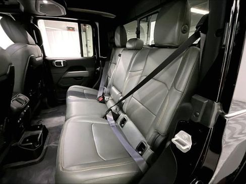 Used 2024 Jeep Gladiator Mojave AWD/4WD image 24