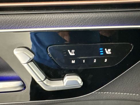 New 2026 Mercedes-Benz EQE 320 4MATIC SUV image 19